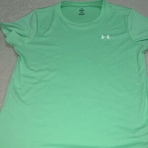 Women’s under armour shirt
